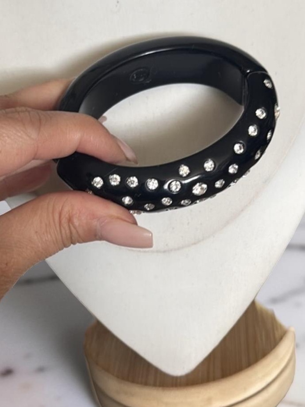 Kenneth Jay Lane clamp rhinestone Bracelet - Picture 3 of 4